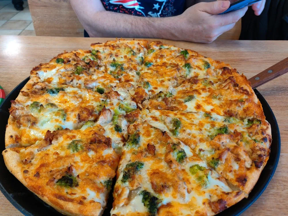 Chicken Alfredo Pizza