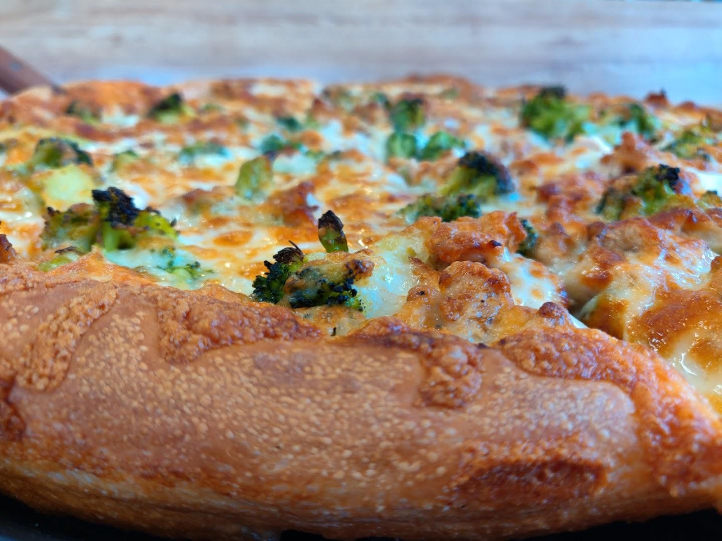 Niko's Pizza House